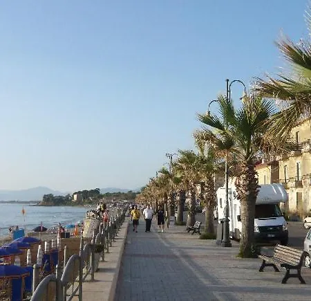 Konukevi Casa Vacanze Blu Oceano *